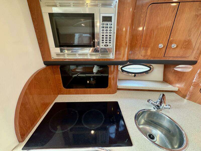 34ft Crownline Yacht For Sale