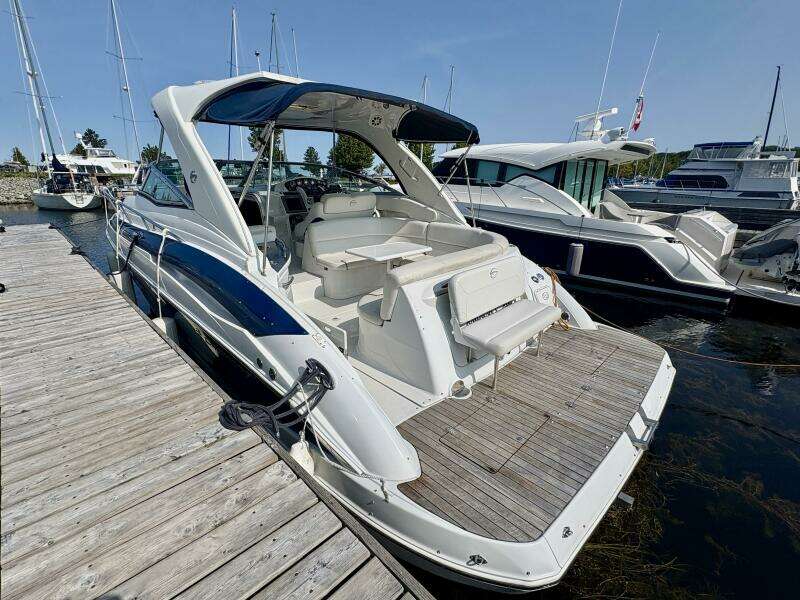 34ft Crownline Yacht For Sale