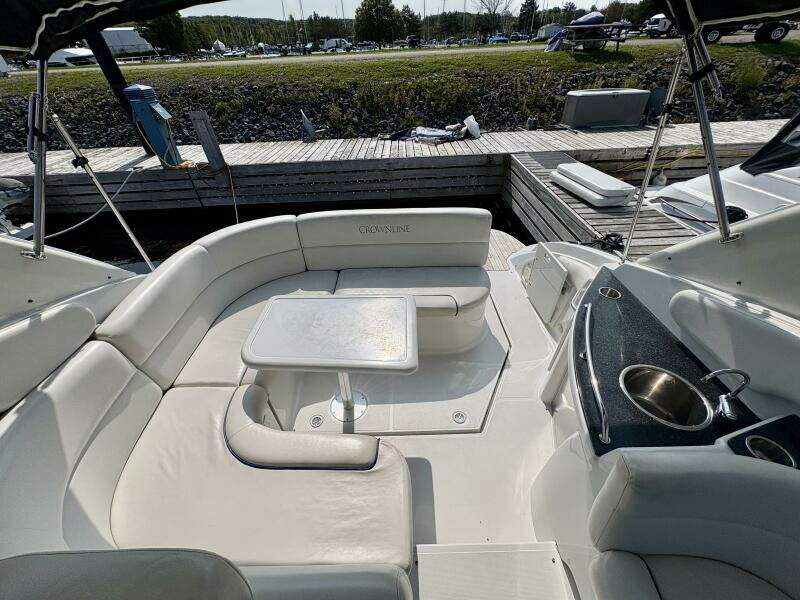 34ft Crownline Yacht For Sale