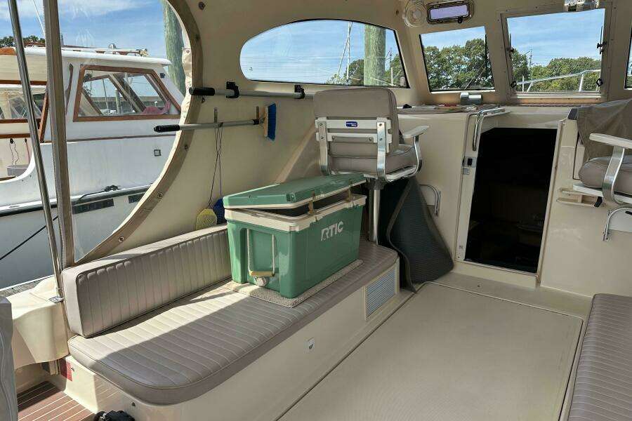 30ft Mainship Yacht For Sale