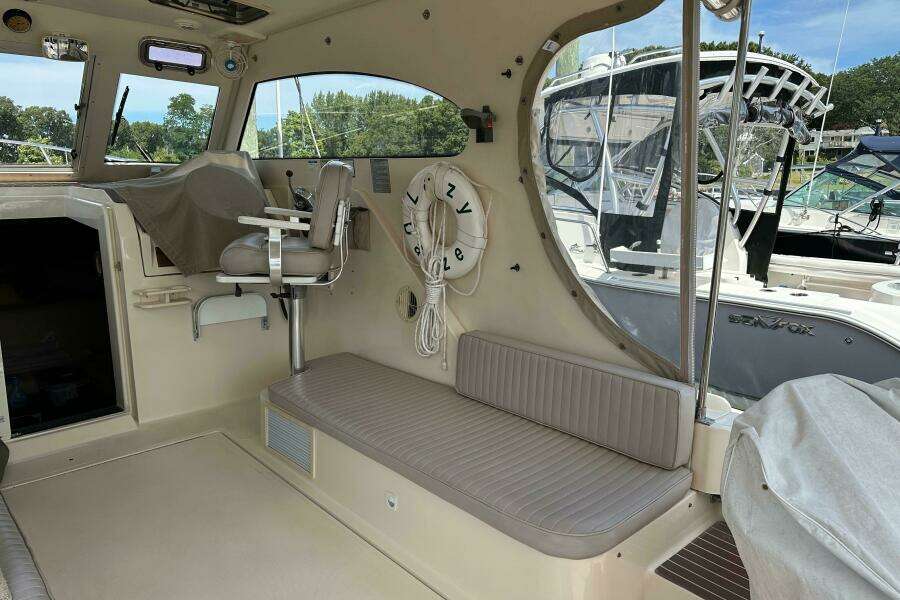 30ft Mainship Yacht For Sale
