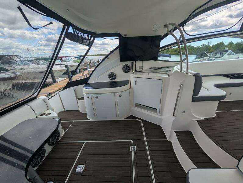 PARADISE 52ft Cruisers Yachts Yacht For Sale