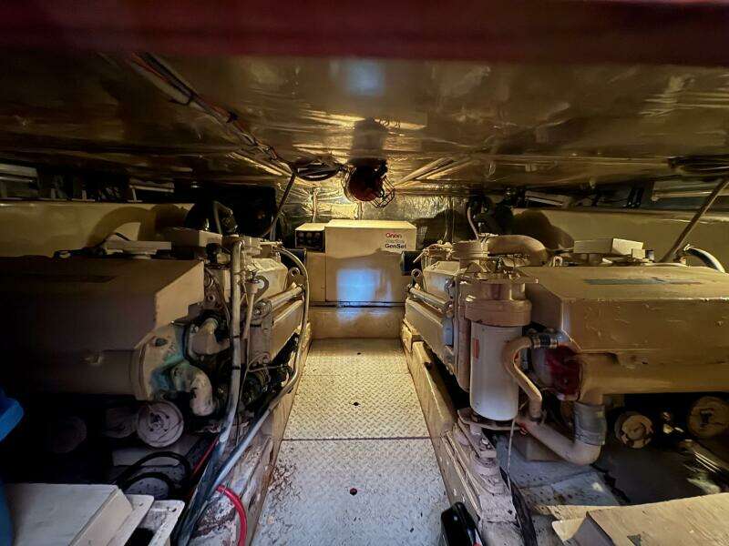 45ft Aquarius Yacht For Sale