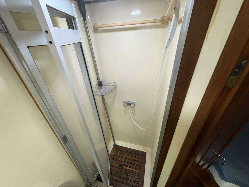 45ft Aquarius Yacht For Sale