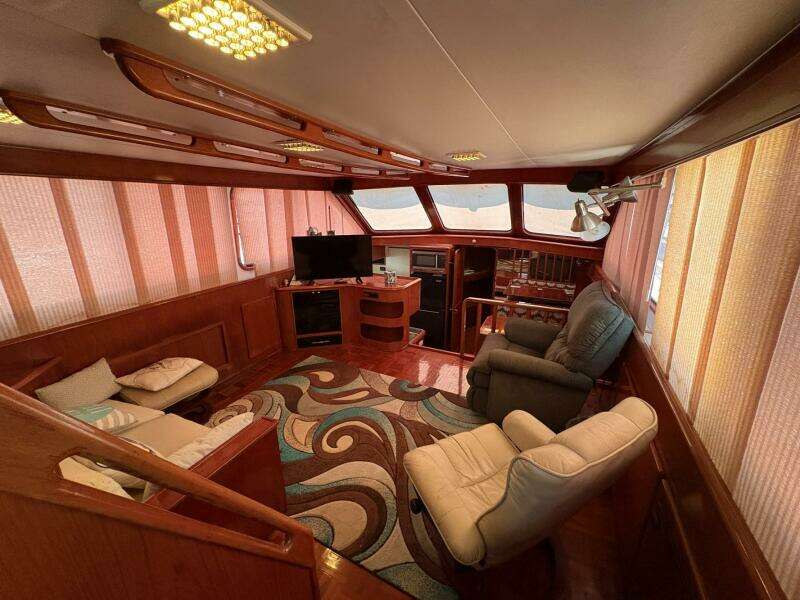 45ft Aquarius Yacht For Sale