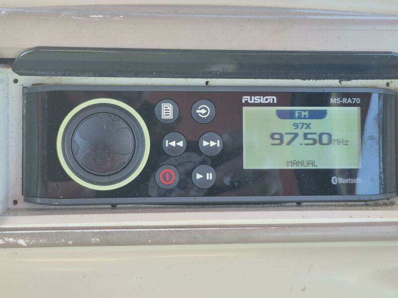 22ft Bennington Yacht For Sale