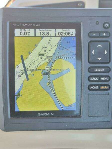 22ft Bennington Yacht For Sale