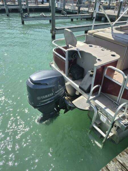 22ft Bennington Yacht For Sale