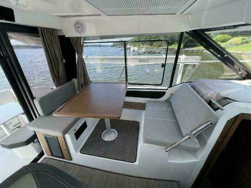 Lydie Ann 29ft Jeanneau Yacht For Sale
