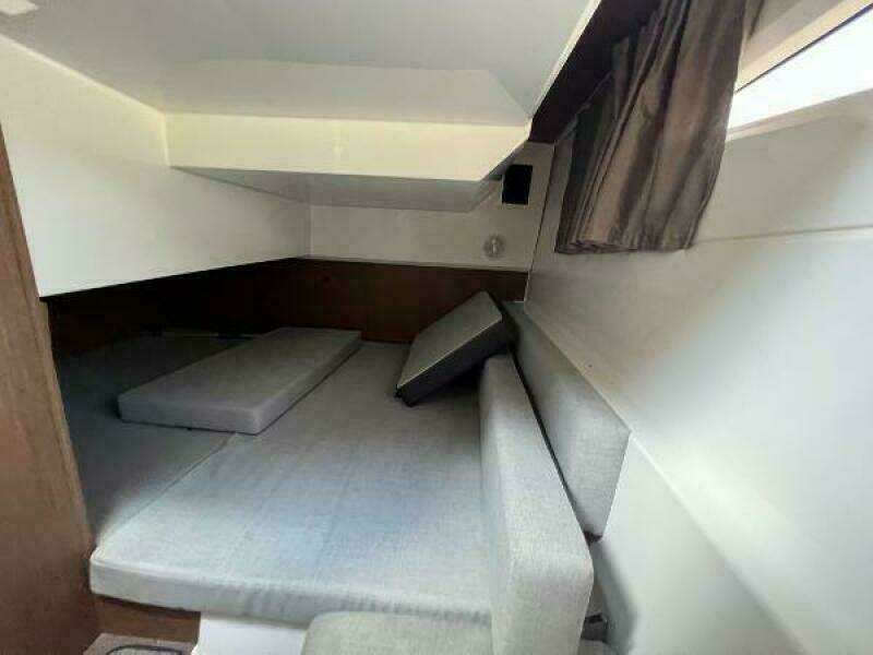 Lydie Ann 29ft Jeanneau Yacht For Sale