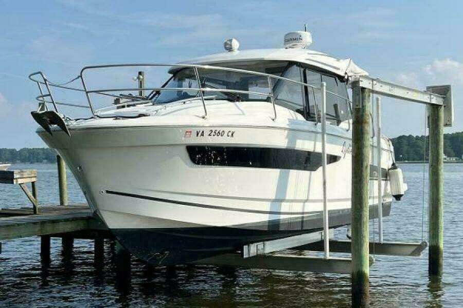 Lydie Ann 29ft Jeanneau Yacht For Sale