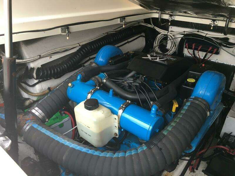 30ft Pursuit Yacht For Sale