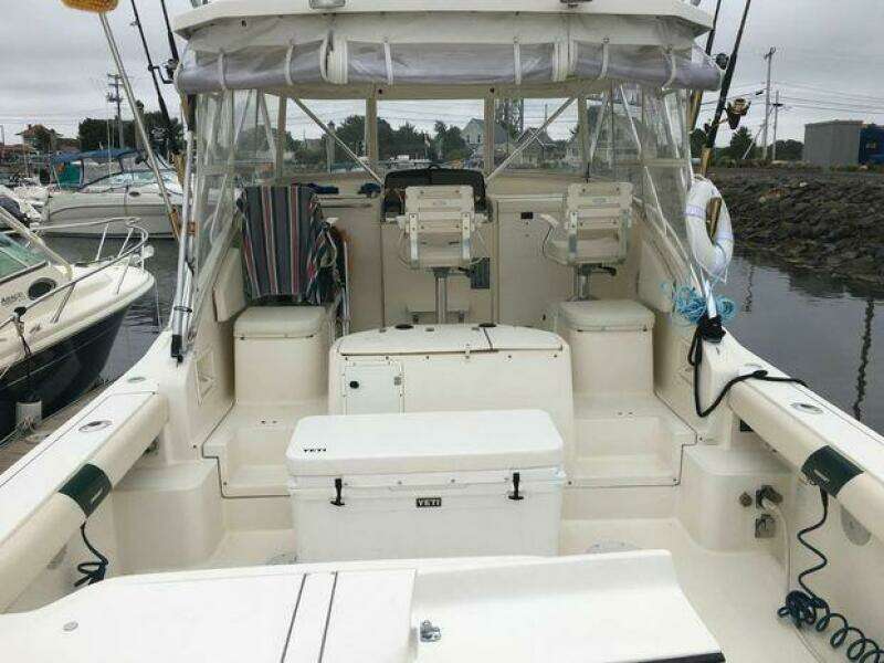 30ft Pursuit Yacht For Sale