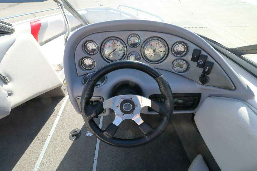 20ft Reinell Yacht For Sale