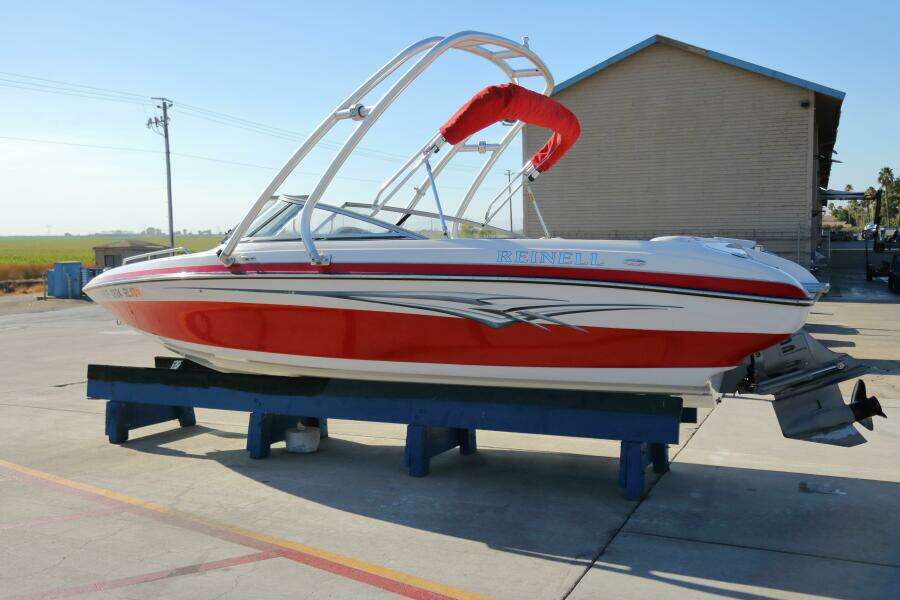20ft Reinell Yacht For Sale