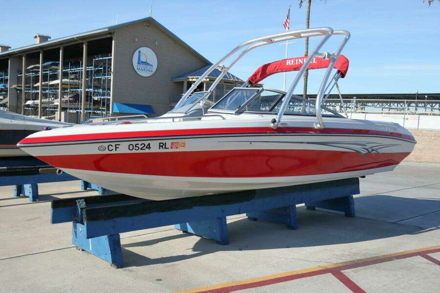 20ft Reinell Yacht For Sale