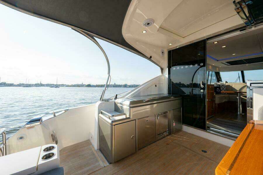 Greyhound 54ft Riviera Yacht For Sale