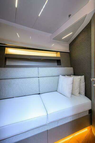 JENA 49ft Tiara Yachts Yacht For Sale