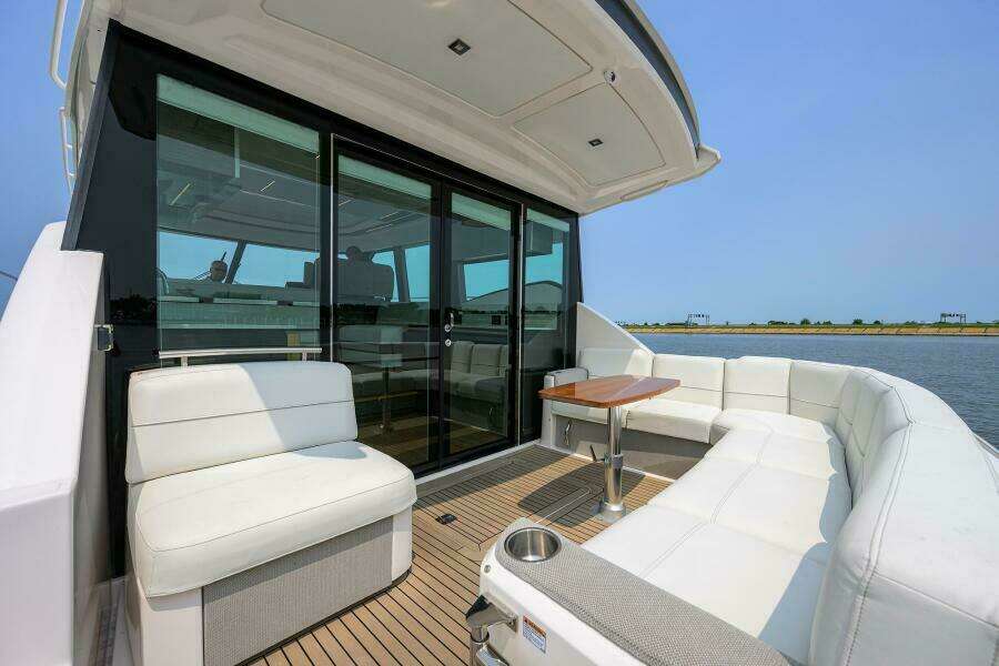 JENA 49ft Tiara Yachts Yacht For Sale