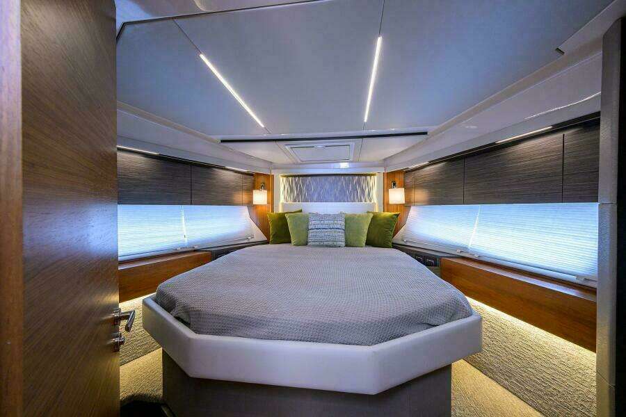 JENA 49ft Tiara Yachts Yacht For Sale
