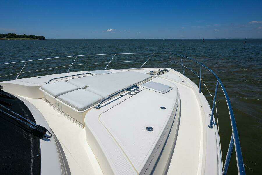 Command At Sea 50ft Riviera Yacht For Sale
