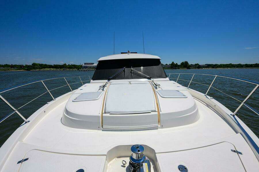 Command At Sea 50ft Riviera Yacht For Sale