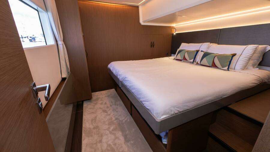 Lady Rosella 48ft Prestige Yacht For Sale