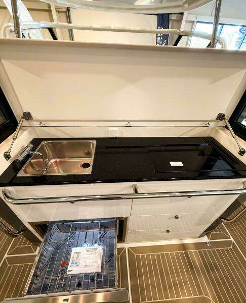 OPM 40ft Nimbus Yacht For Sale
