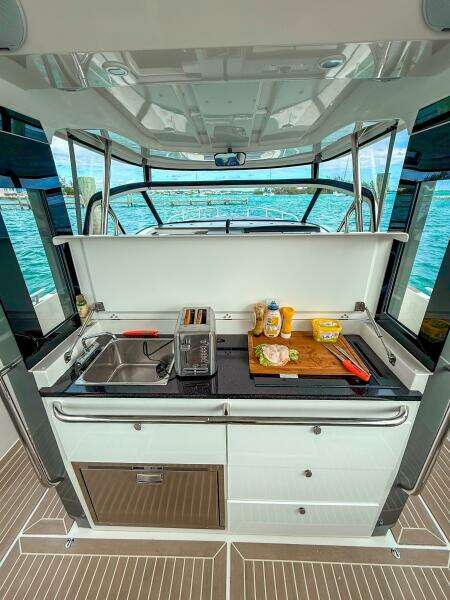 OPM 40ft Nimbus Yacht For Sale