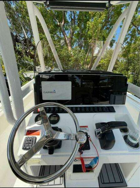 23ft Sea Hunt Yacht For Sale