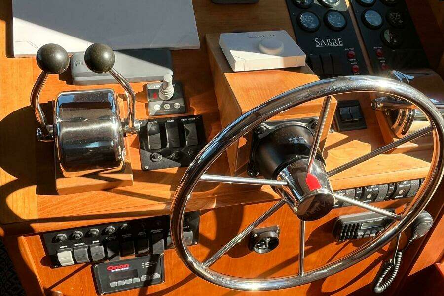 Sachem 36ft Sabre Yacht For Sale