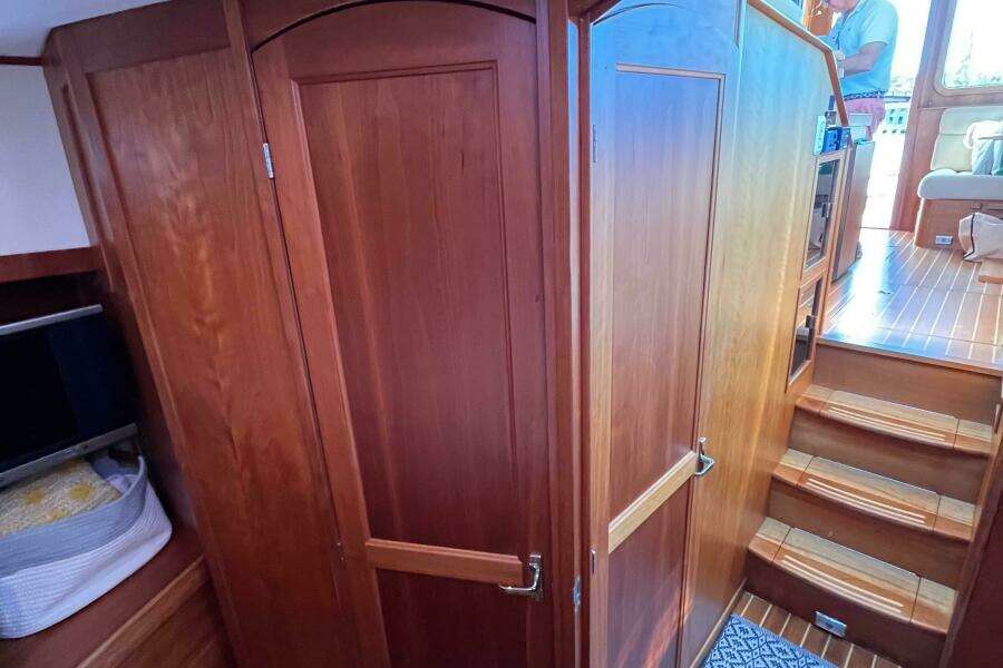 Sachem 36ft Sabre Yacht For Sale