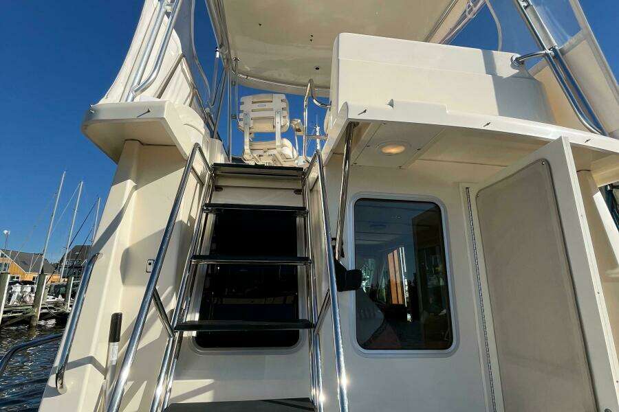 Sachem 36ft Sabre Yacht For Sale