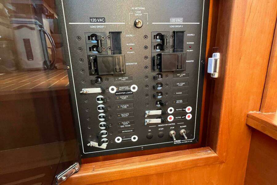 Sachem 36ft Sabre Yacht For Sale