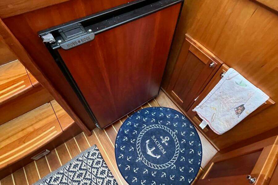 Sachem 36ft Sabre Yacht For Sale