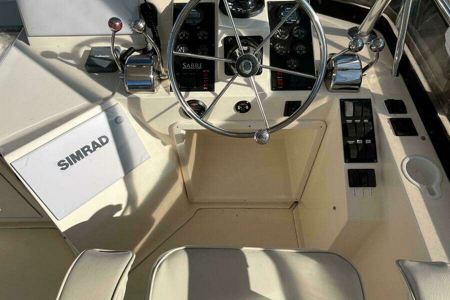 Sachem 36ft Sabre Yacht For Sale