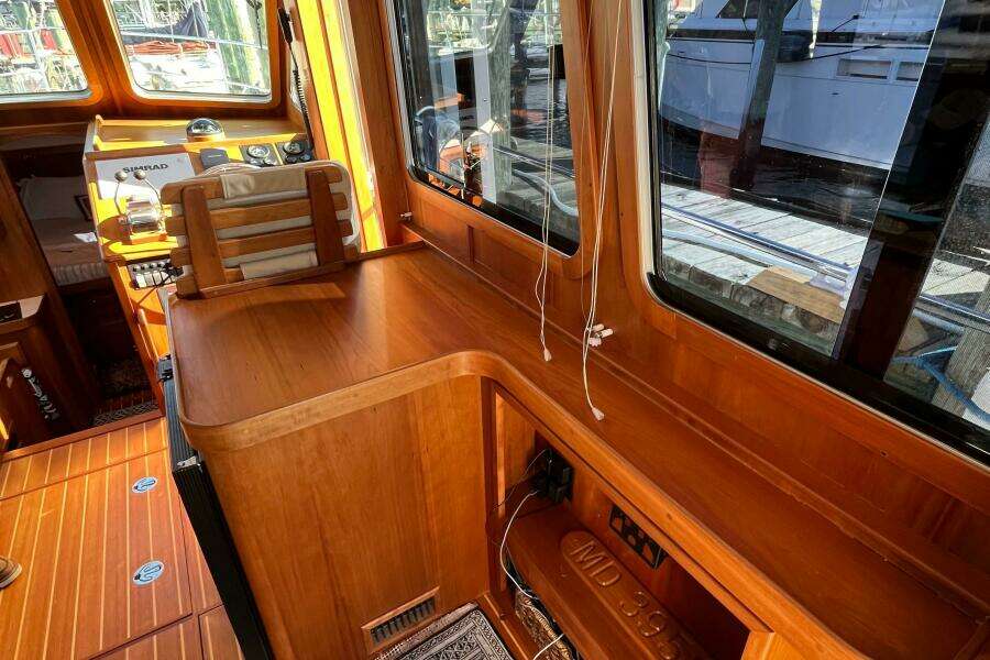 Sachem 36ft Sabre Yacht For Sale