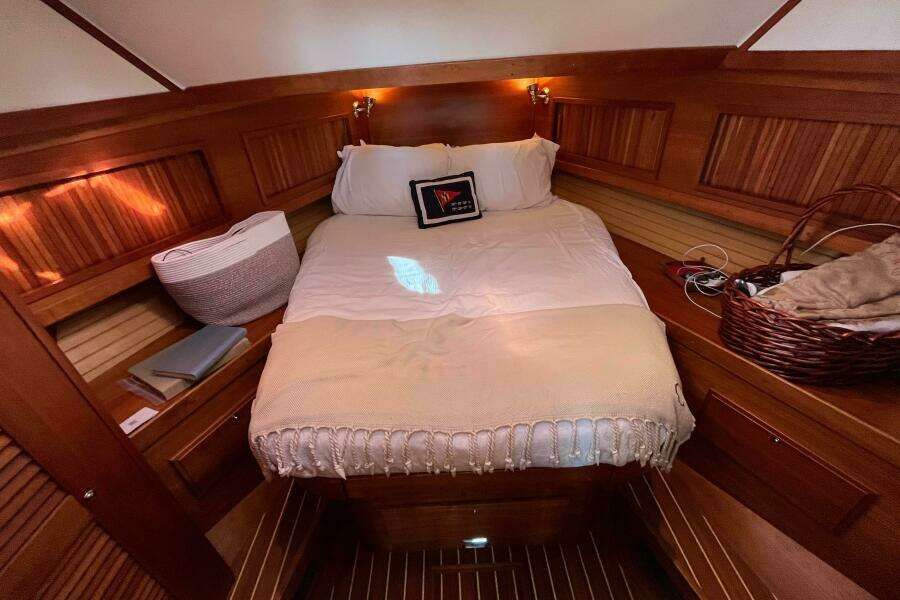Sachem 36ft Sabre Yacht For Sale