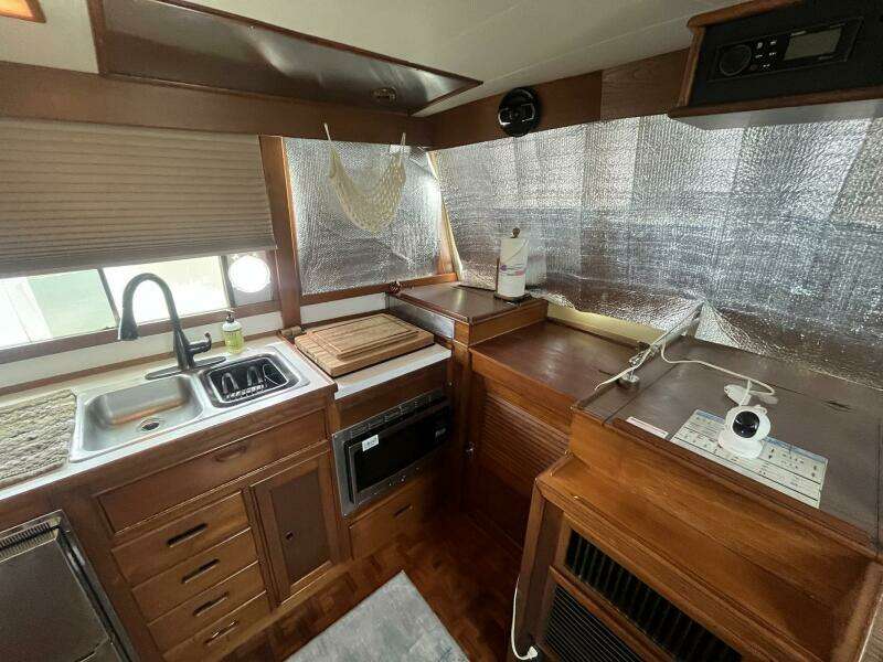 Chosen Sun 42ft Grand Banks Yacht For Sale