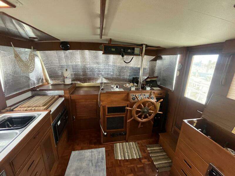Chosen Sun 42ft Grand Banks Yacht For Sale