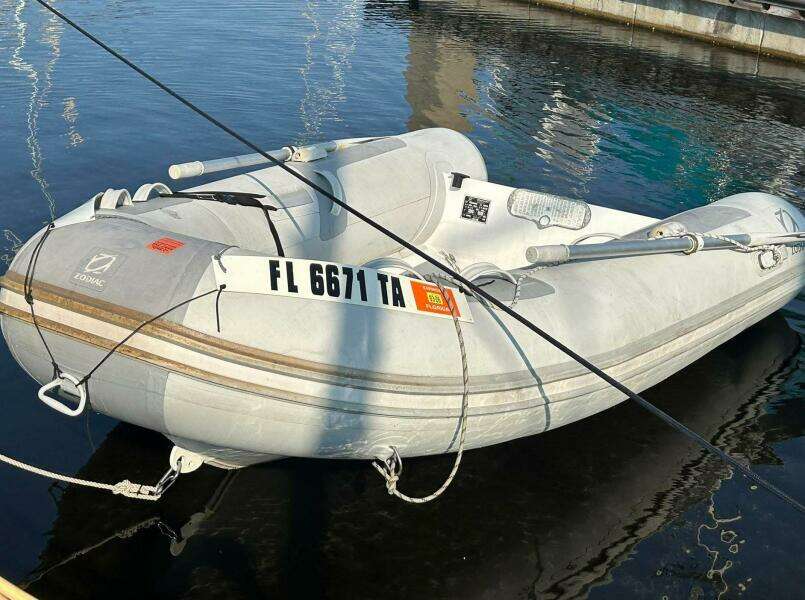 Chosen Sun 42ft Grand Banks Yacht For Sale