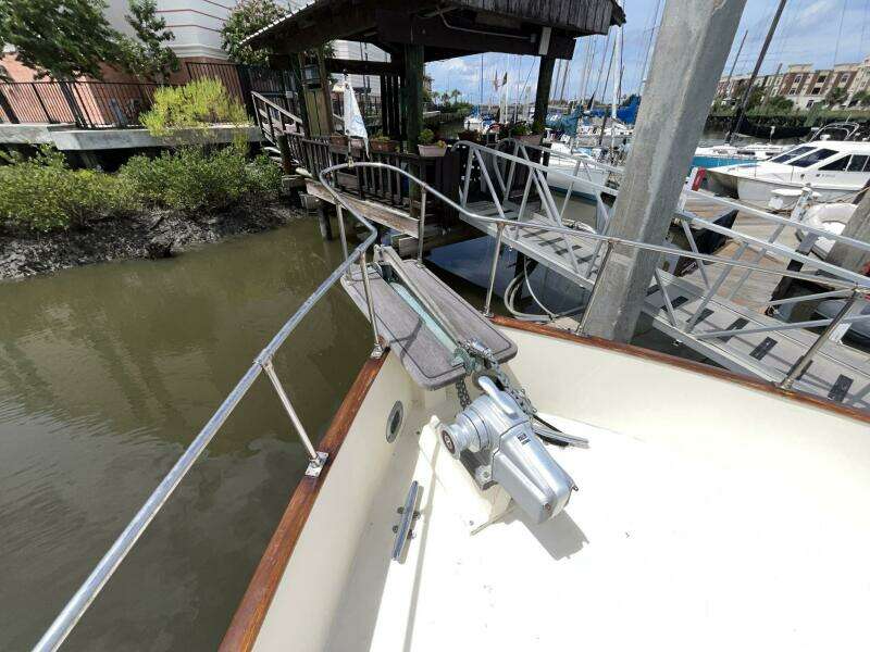 Chosen Sun 42ft Grand Banks Yacht For Sale