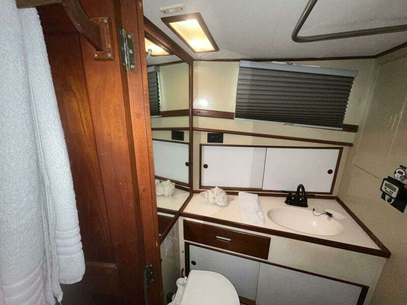 Chosen Sun 42ft Grand Banks Yacht For Sale