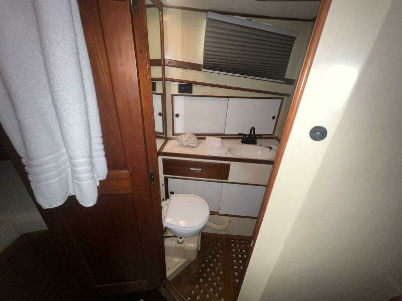 Chosen Sun 42ft Grand Banks Yacht For Sale