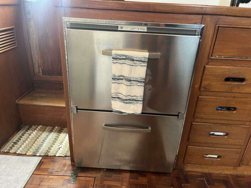 Chosen Sun 42ft Grand Banks Yacht For Sale