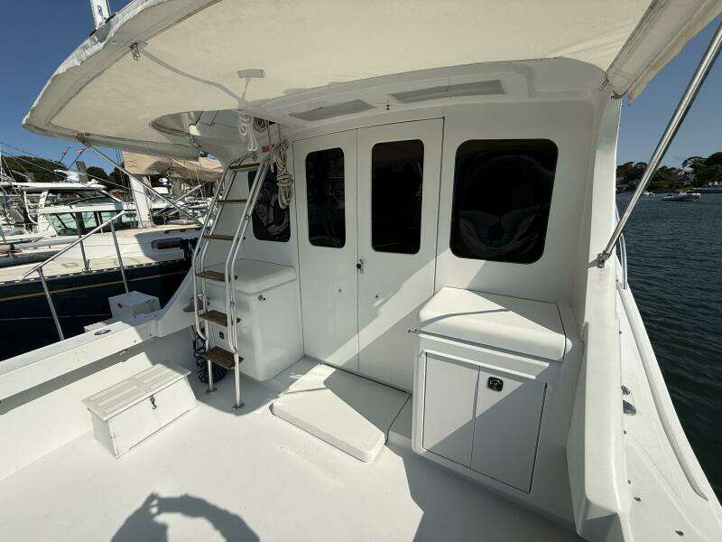 Sea Dreamin 32ft Luhrs Yacht For Sale