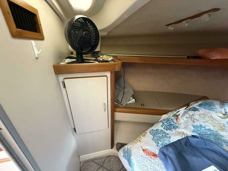 Sea Dreamin 32ft Luhrs Yacht For Sale