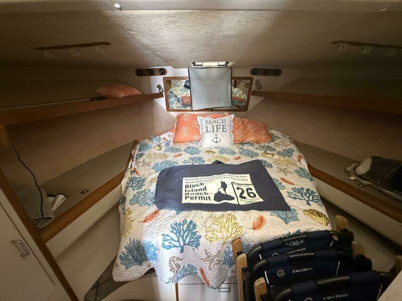 Sea Dreamin 32ft Luhrs Yacht For Sale