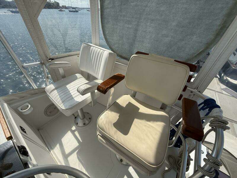 Sea Dreamin 32ft Luhrs Yacht For Sale