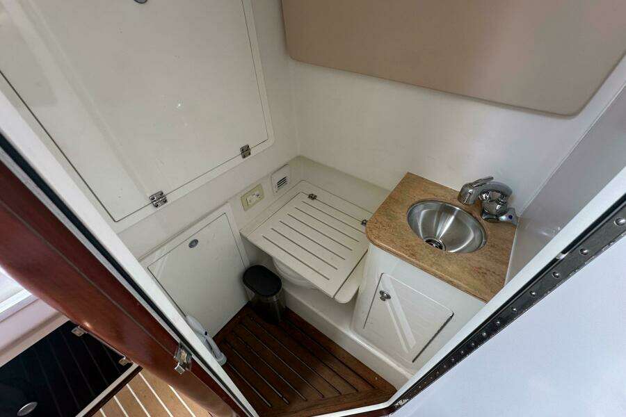 37ft Edgewater Yacht For Sale